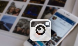PaperGram Automatically Set iPhone Wallpaper from an Instagram feed.